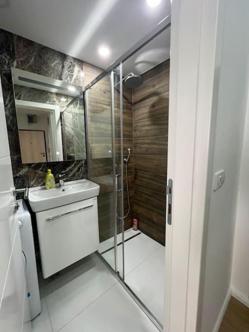 Laan Apartman